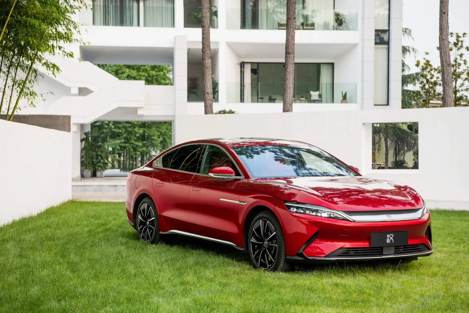 BYD Han Complete Guide: Executive EV Sedan in Europe