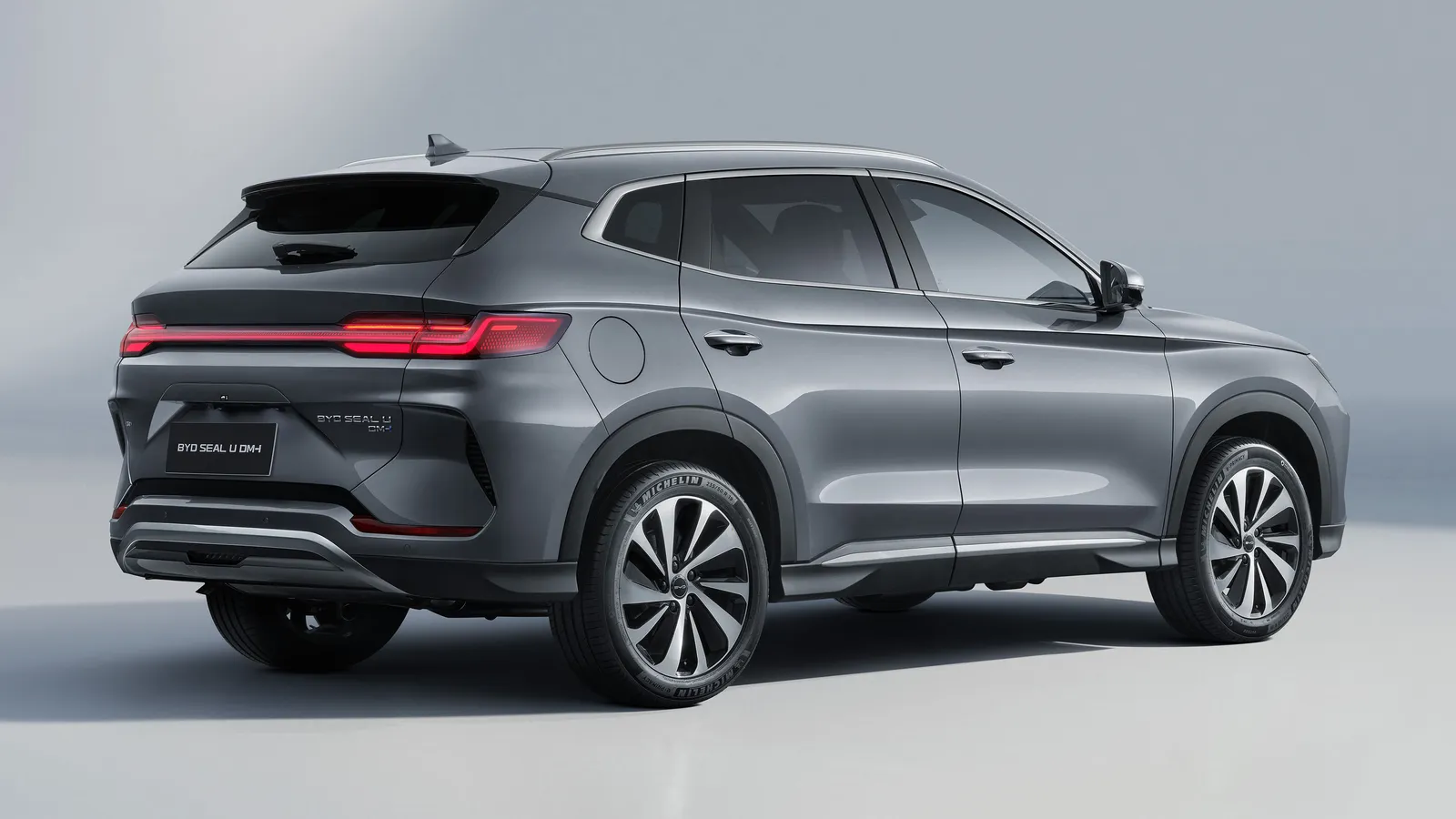 BYD Seal U DM-i: PHEV SUV Review and Trim Guide - Image 7