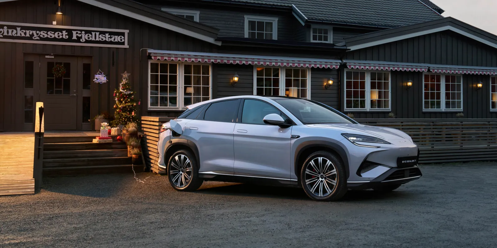 BYD Sealion 7 Review: Flagship SUV Price, Range, Euro NCAP - Image 7