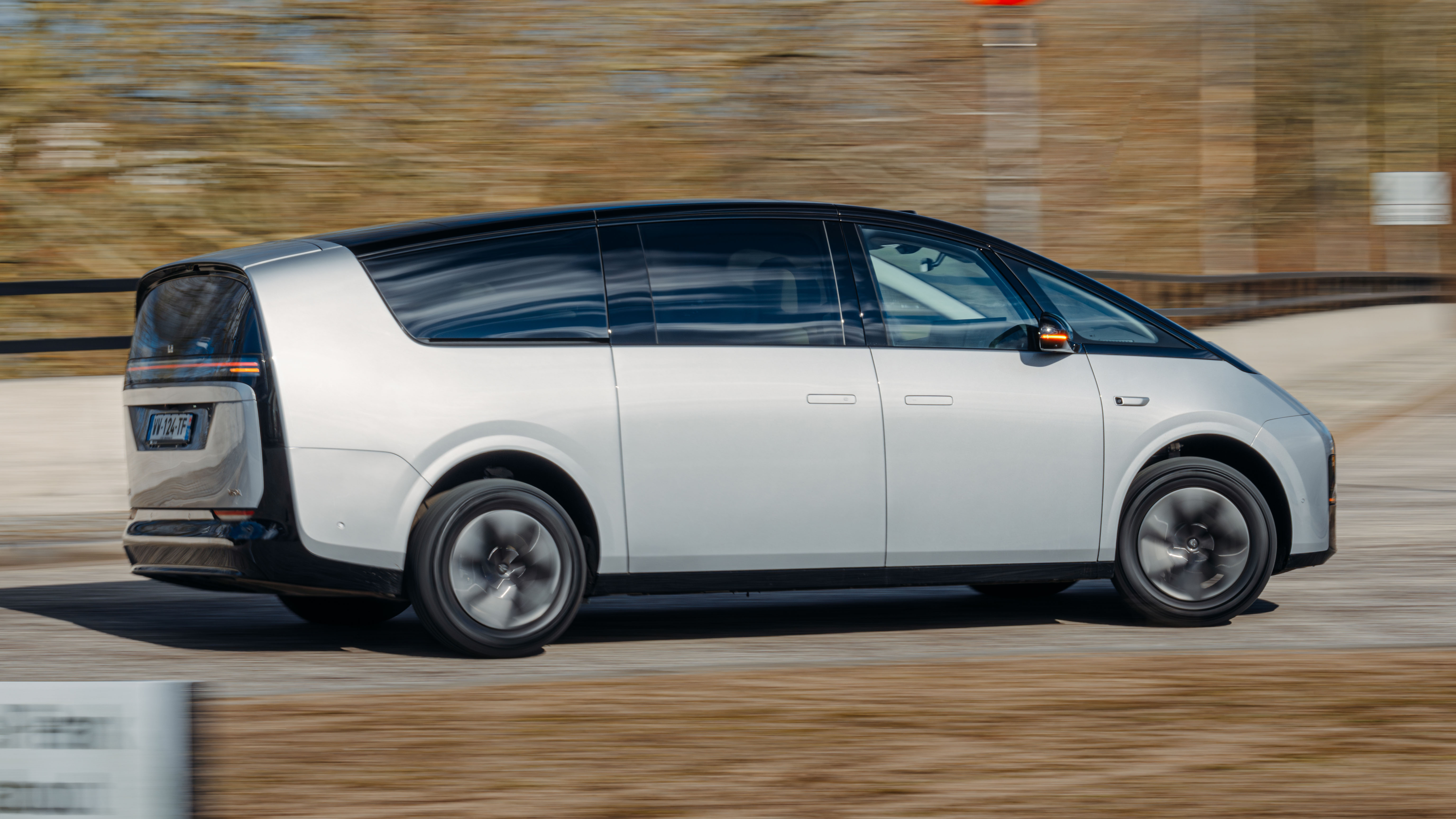 Li Auto MEGA: Pure Electric MPV Guide 2026 - Image 6