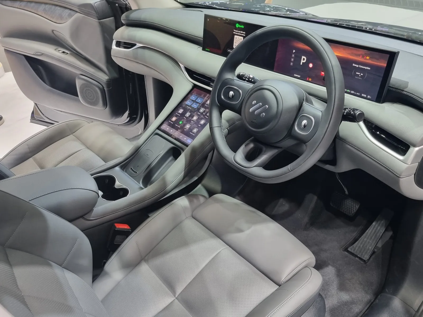 MG IM6: Large SUV with Lifetime Battery — What It Means - Image 9