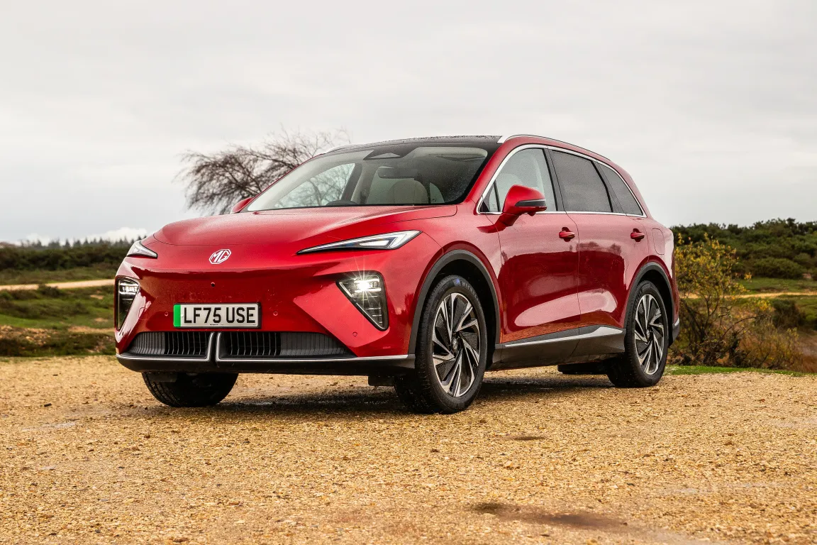 MG S6 EV: Mid-Size Sedan — Specs, Range and Trims - Image 3