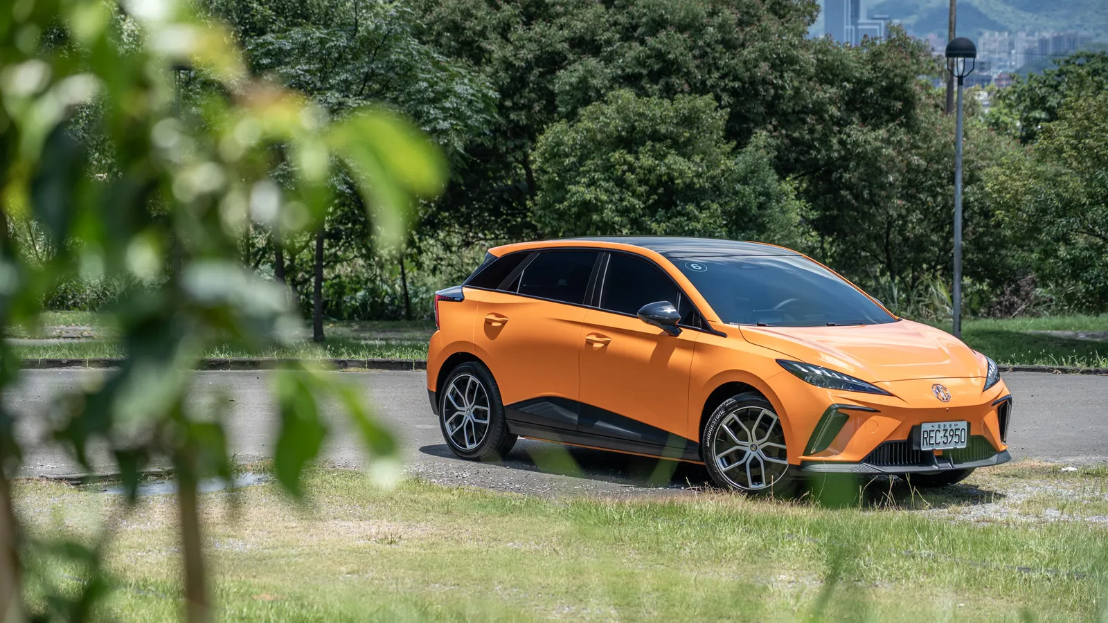 MG4 EV Review: Specs, Price & Range (Europe) 2026 - Image 3