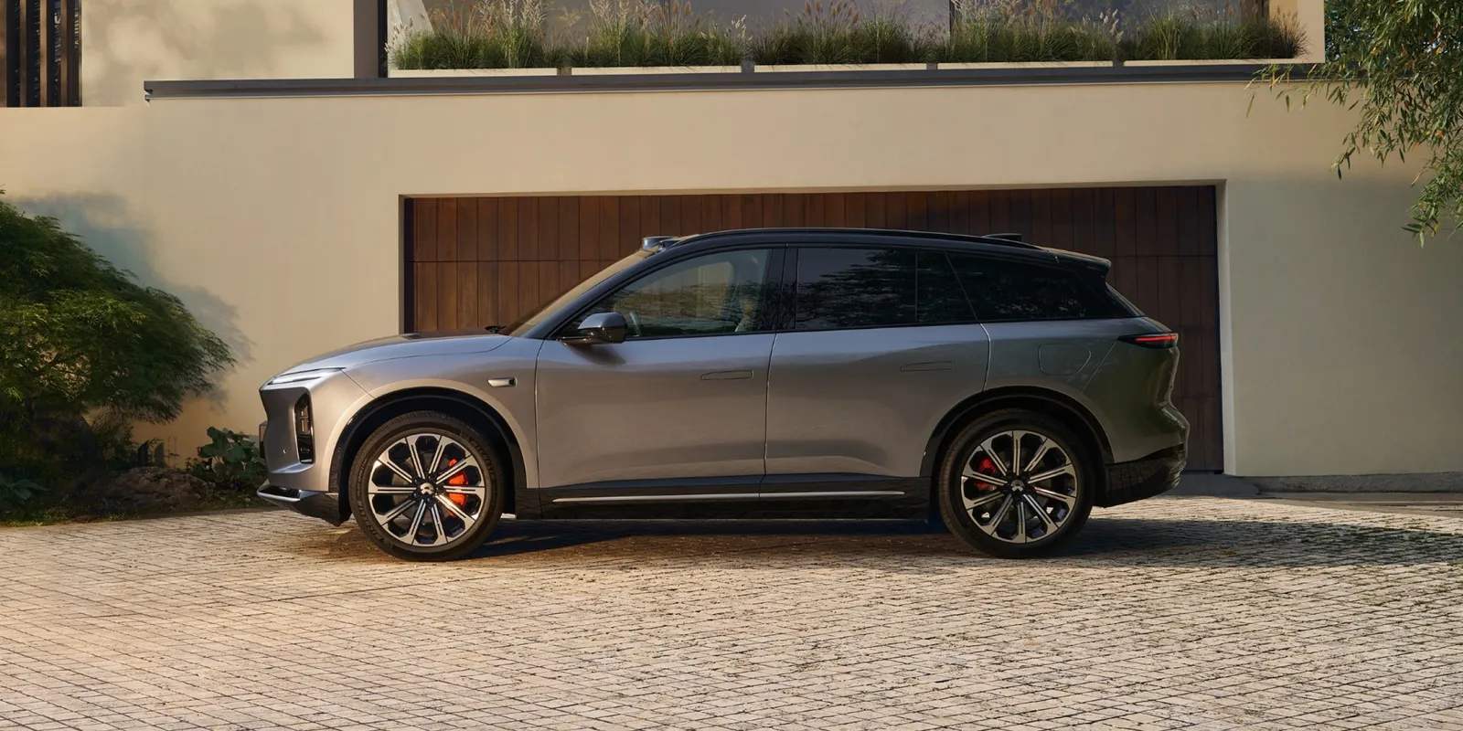 NIO ES6 Guide: Mid-Size SUV, Battery Swap & Price Europe - Image 2