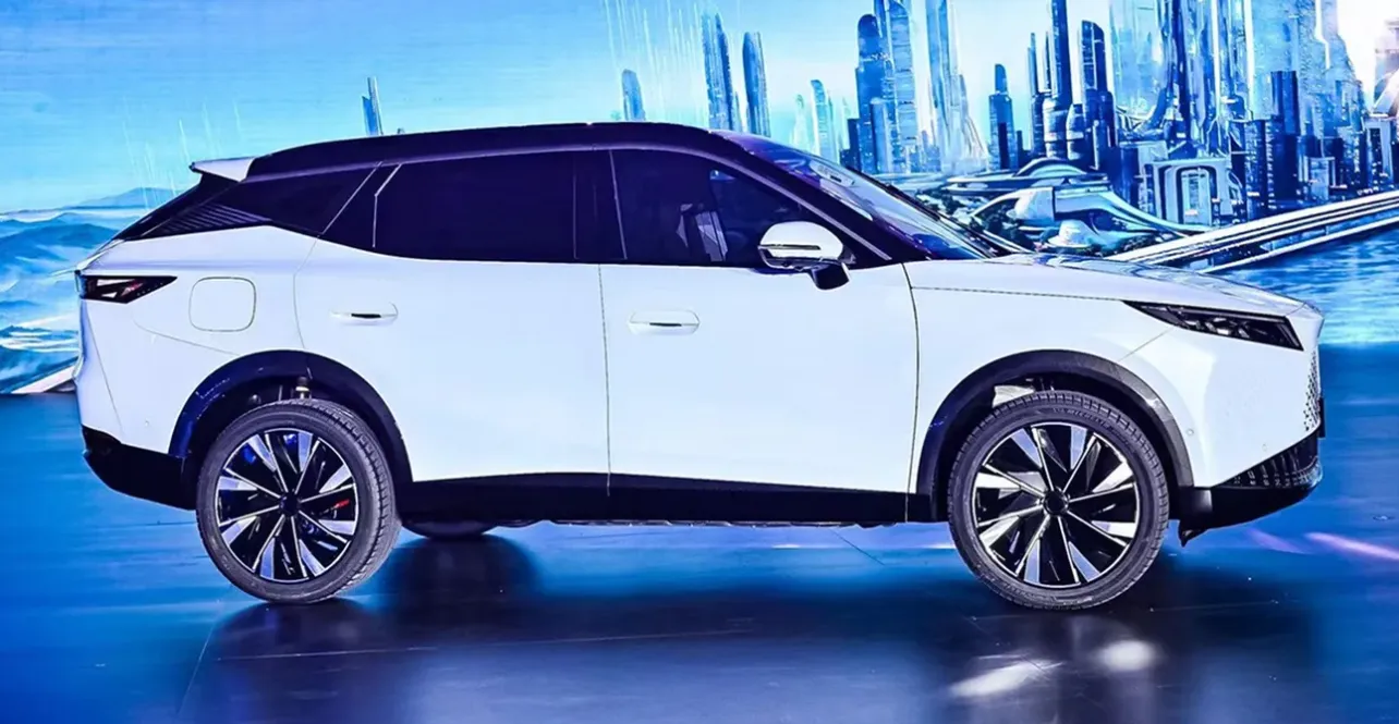 Omoda 7: Mid-Size SUV — PHEV Option, Specs and Price - Image 4