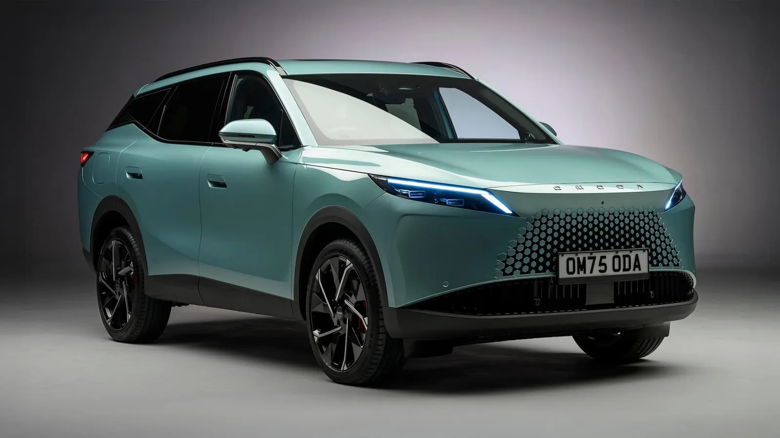 Omoda 7: Mid-Size SUV — PHEV Option, Specs and Price - Image 6