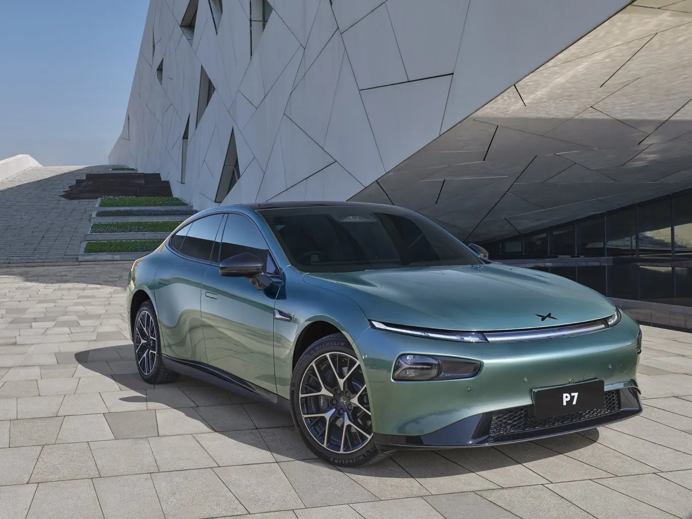XPeng P7 Complete Guide: Sports Sedan Specs and Price - Image 4