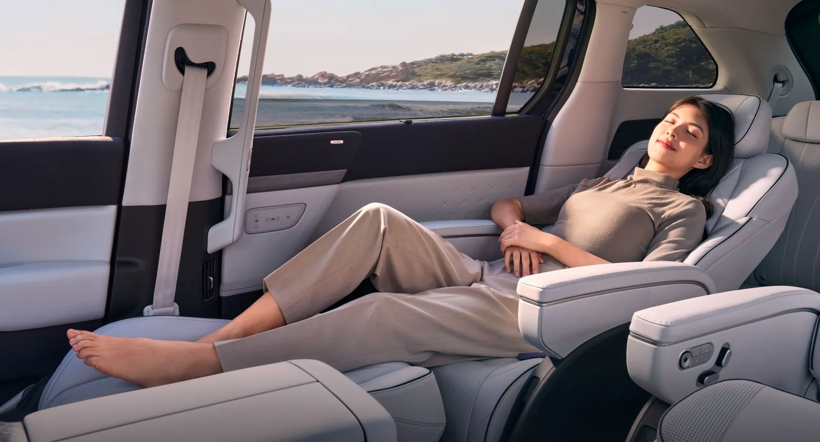 XPeng X9: Premium MPV with Rear Steering - Image 10