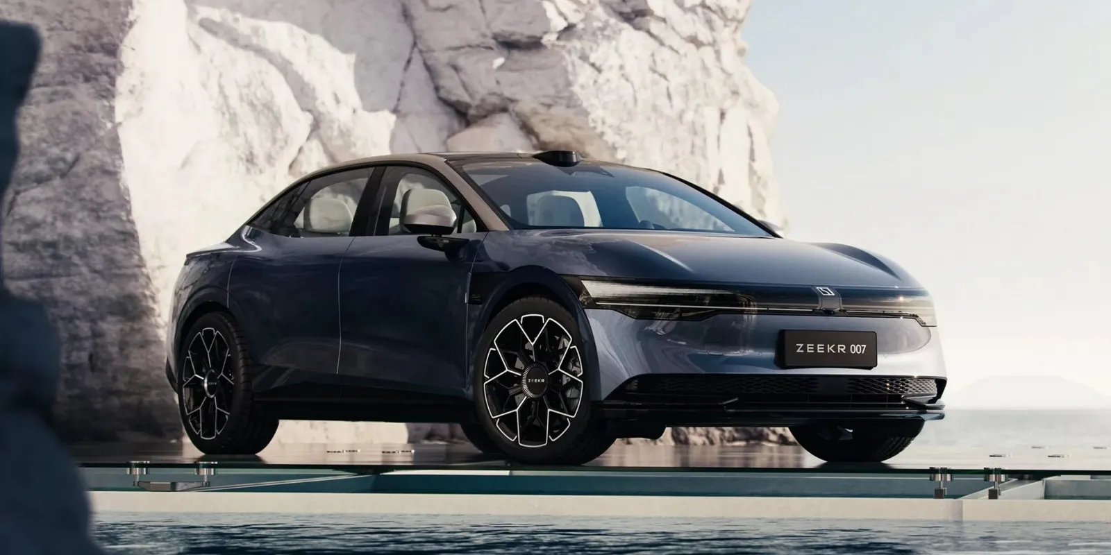 Zeekr 007 GT: 2.84s Sedan, 35.5-Inch HUD — Review - Image 7