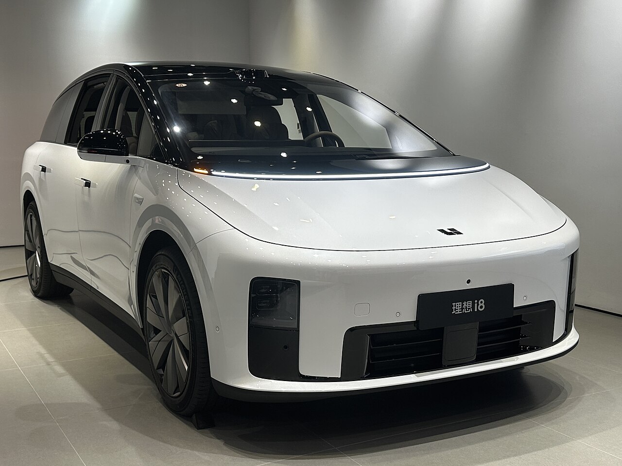 Li Auto Launches Pure Electric i-Series, Signals Strategic Shift